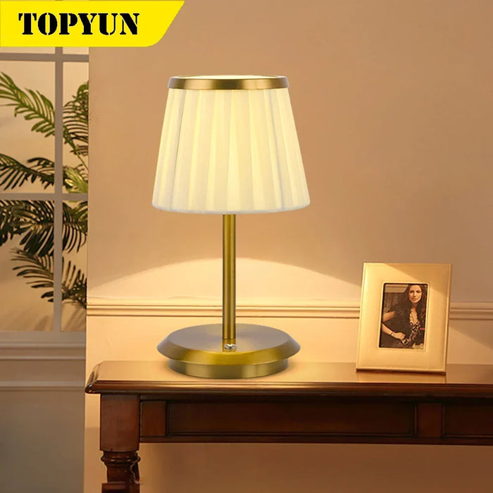 Rechargeable table lamp
