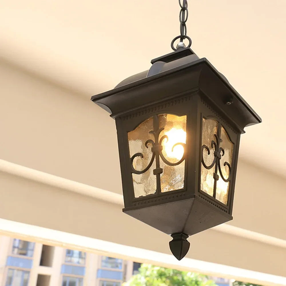 Outdoor lantern pendant