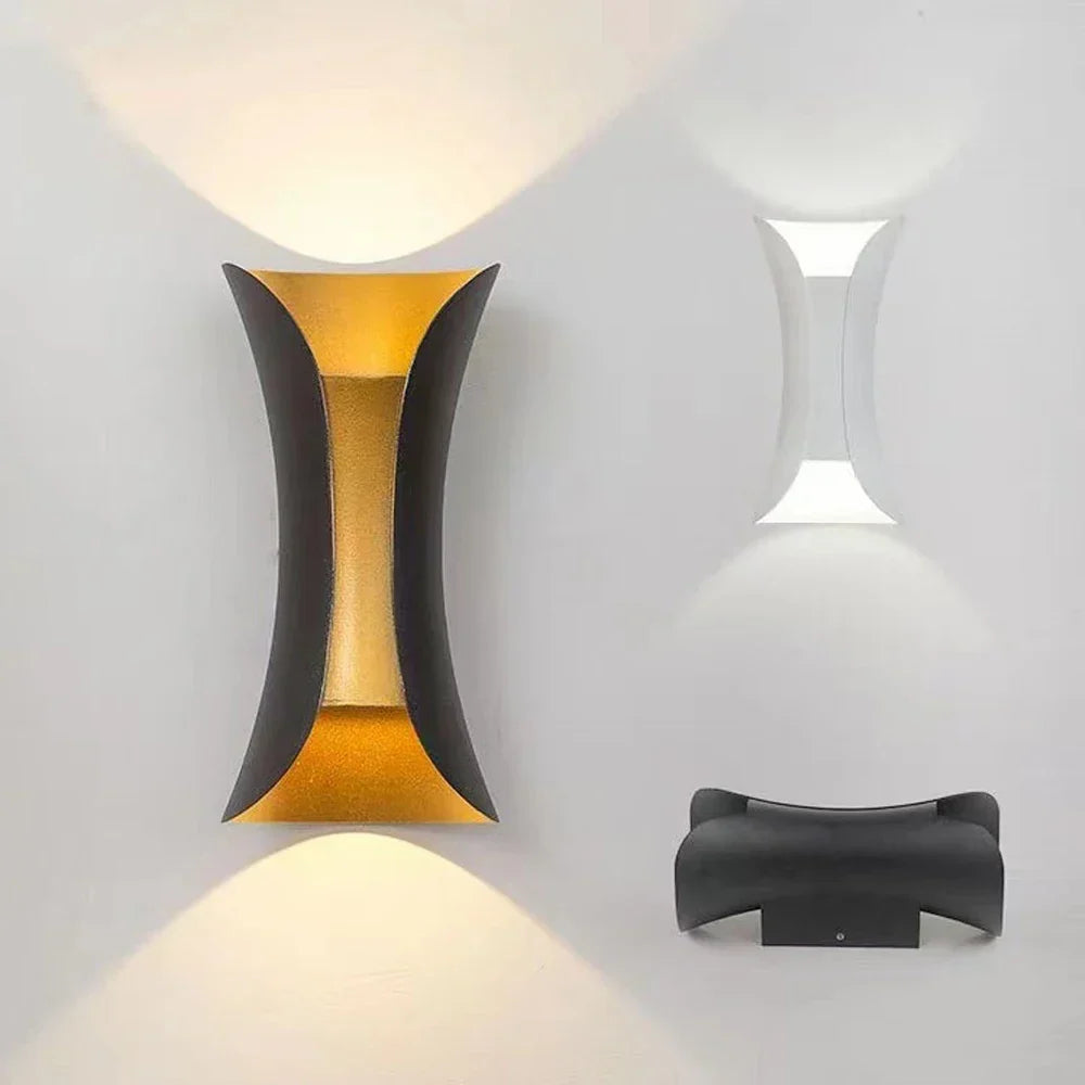 Aluminum outdoor wall light