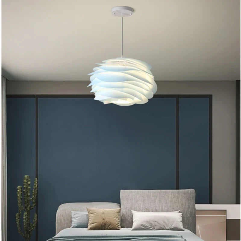 Flower shade lamp