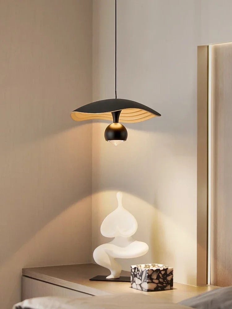 Minimalist pendant
