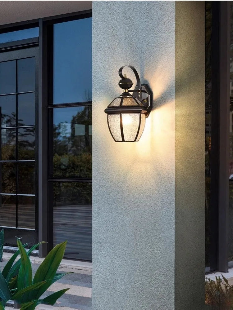 Dimmable outdoor lantern