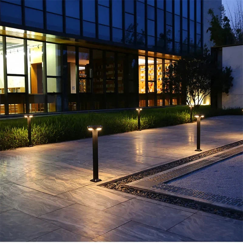 Solar garden lamp