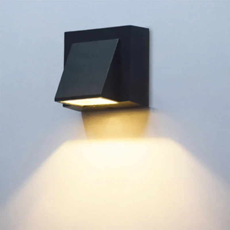 Up down outdoor light