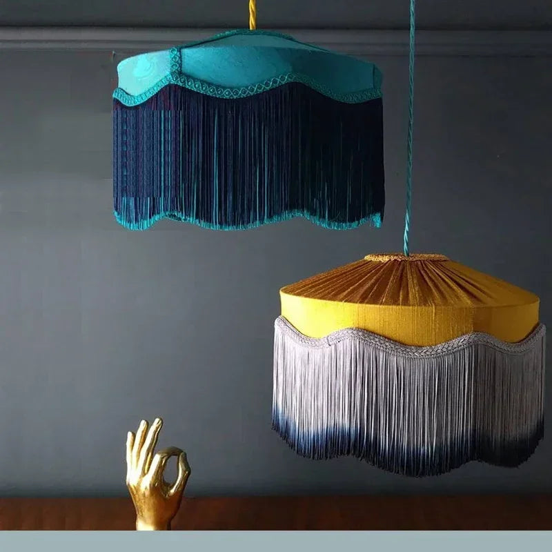 Frangia Tassel, view 3
