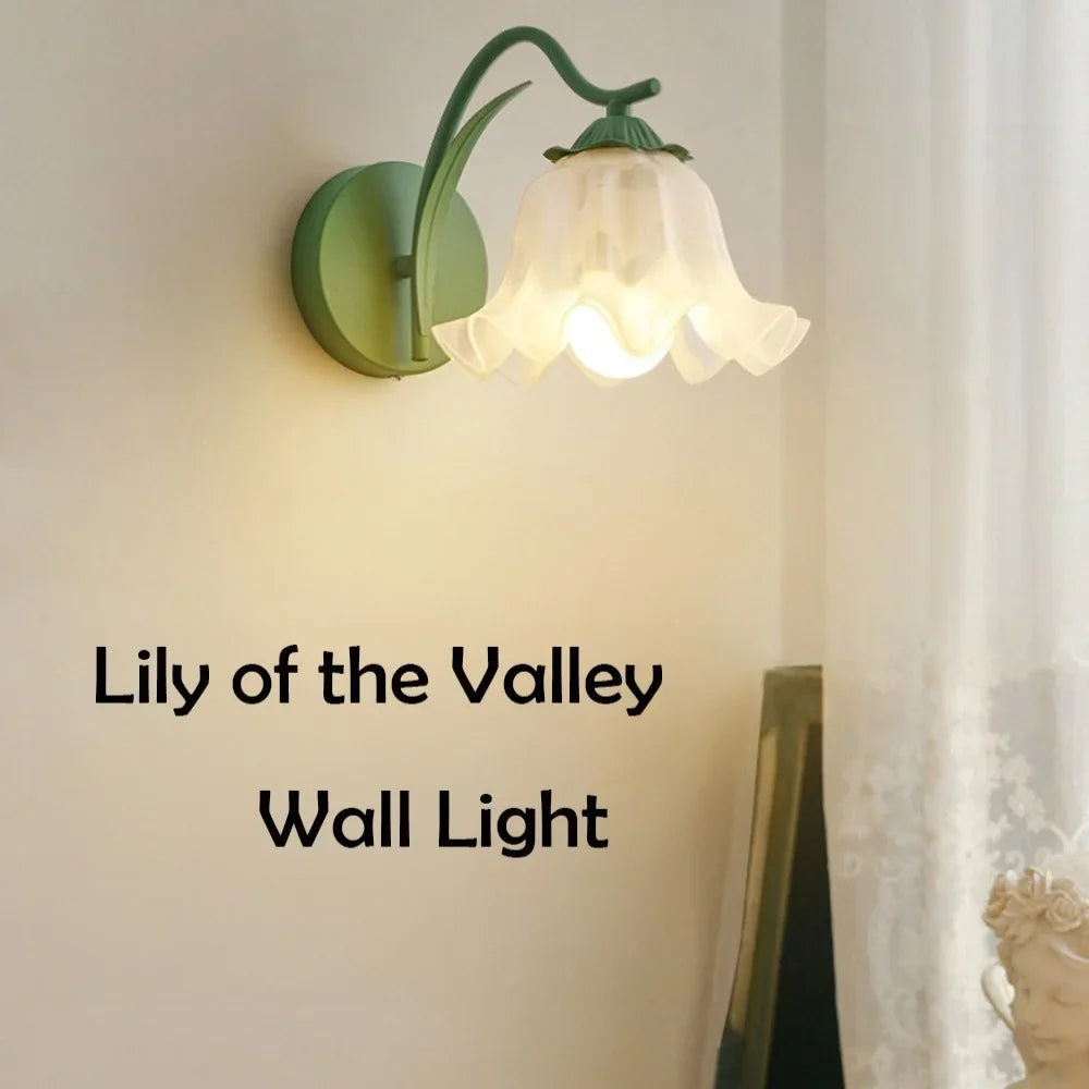 Retro flower sconce