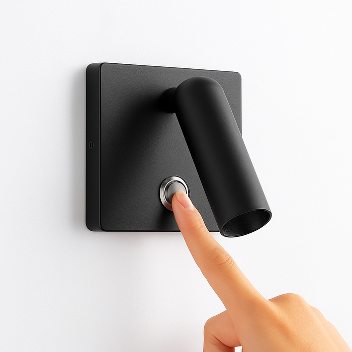 Dimmable recessed wall light